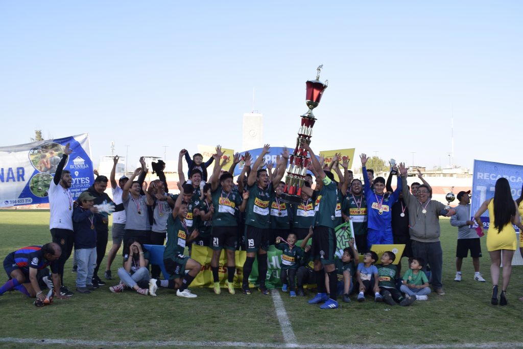 Sportivo Huracán, campeón de la Etapa Provincial de Arequipa.