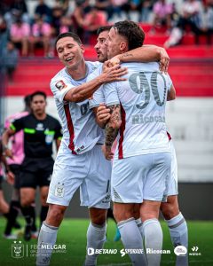 Tridente de ataque de FBC Melgar que ilusiona al hincha 'Rojinegro'.
