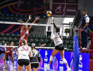 Perú venció 3-1 a Canadá en la Copa Panamericana.