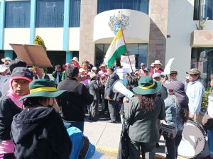 Padres de familia del colegio San Ignacio exigen culminación de obras FOTO: Rosa Cabanillas