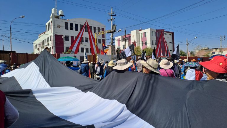 Comerciantes de Río Seco y Avelino se suman a las protestas antigubernamentales