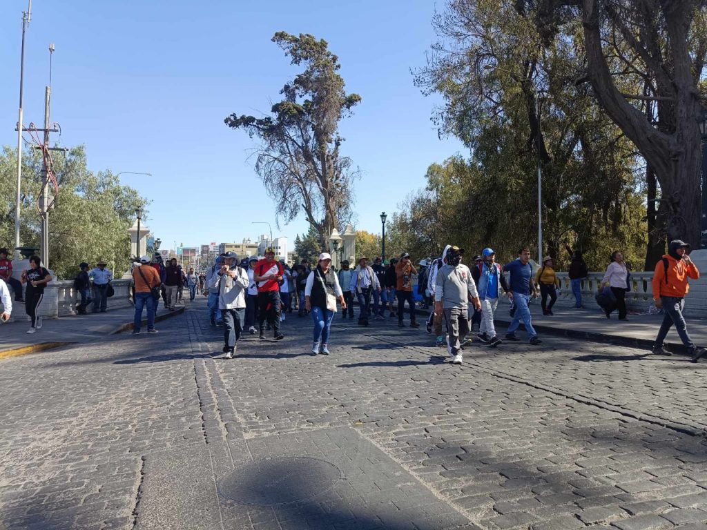 Se viene realizando una movilización en el Centro Histórico de Arequipa FOTO: Rosa Cabanillas