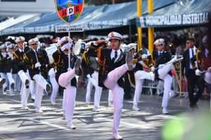 I.E. Honorio Delgado de Cayma participará en el desfile cívico militar este 27 de julio en la Av. Independencia FOTO: Diego Ramos / HBA Noticias
