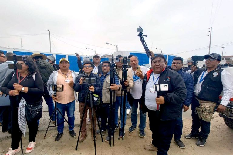 Periodistas de Camaná denuncian discriminación durante la visita de Dina Boluarte