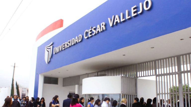 Sunedu sanciona a la Universidad César Vallejo con más de S/1 000 000 por celebrar cumpleaños de César Acuña