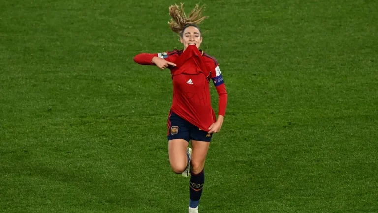 España obtiene su primer Mundial Femenino tras derrotar 1 a 0 a Inglaterra