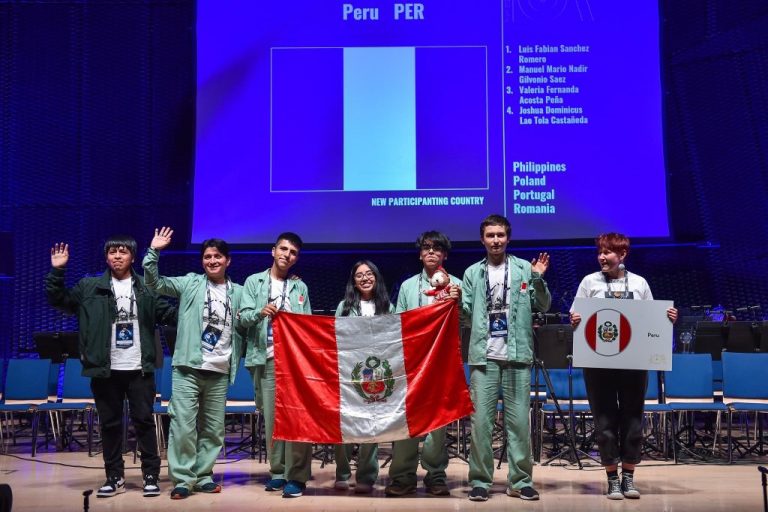 Perú gana medalla de plata en Olimpiada Internacional de Astronomía en Polonia
