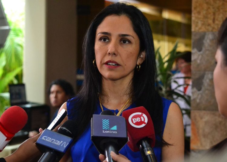 Fiscalía archiva caso de usurpación de funciones contra Nadine Heredia