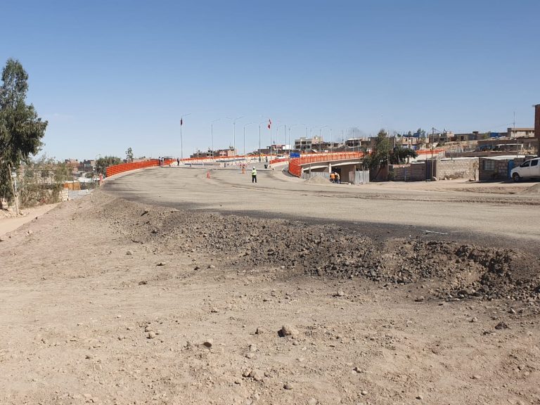Vecinos de PeruArbo demandan culminar asfalto y obras pendientes en el Puente Pacchas antes de su inauguración