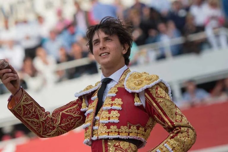 Torero peruano Andrés Roca Rey fue dado de alta después de sufrir una cornada en España 