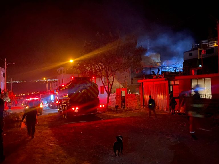 Alto Selva Alegre: Incendio se desató en una vivienda que también funcionaba como carpintería