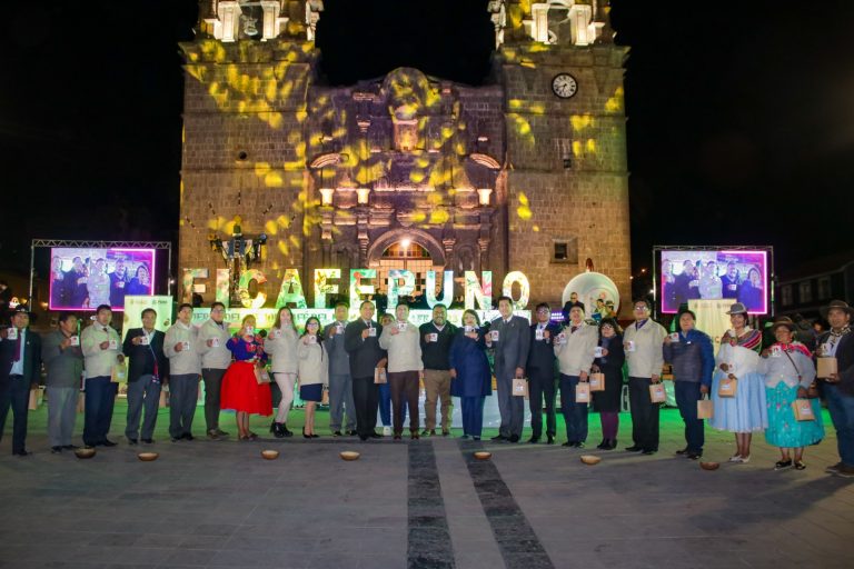 Lanzamiento de la FICAFÉ puno 2023 “Puno Renace con Aroma a Café” se realizó por todo lo alto en la ciudad lacustre