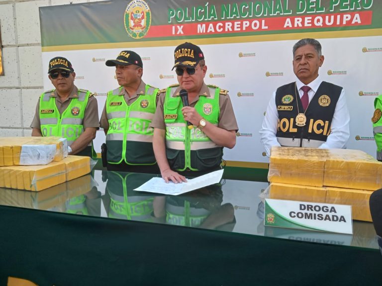 Policía incautó 107 kilos de alcaloide de cocaína en tres intervenciones