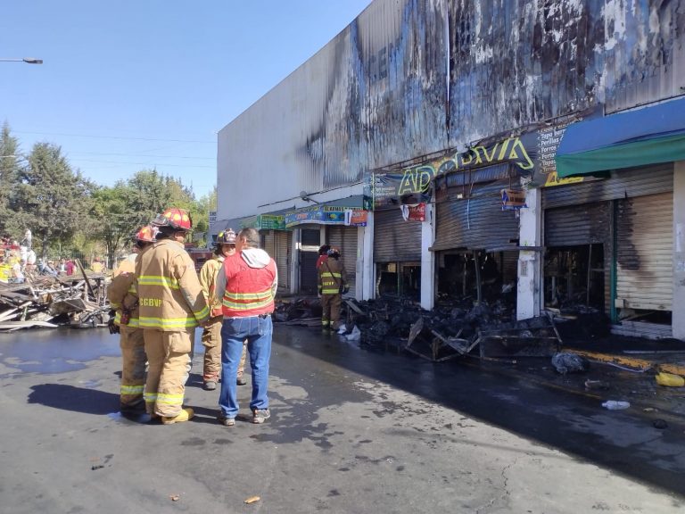 JLByR: Incendio afectó 30 puestos del centro comercial ‘La Isla’