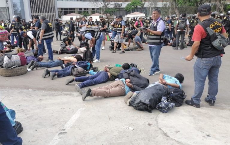 Fiscalía archivó investigación en contra de 192 manifestantes detenidos en la Universidad San Marcos