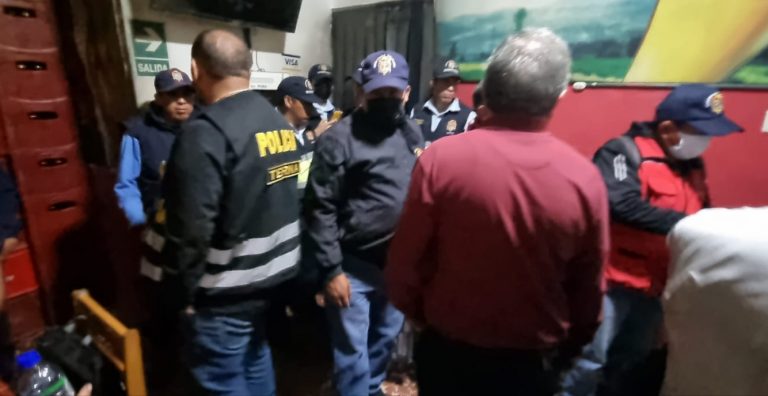 Miraflores: Cierran local clandestino ‘Las Rejitas’