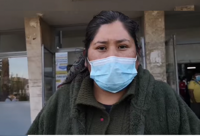 Madre de familia pide apoyo para solventar los gastos de operación de sus familiares Foto captura: Exitosa Arequipa