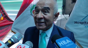 Director del hospital Municipal de Arequipa, Gustavo Rondón