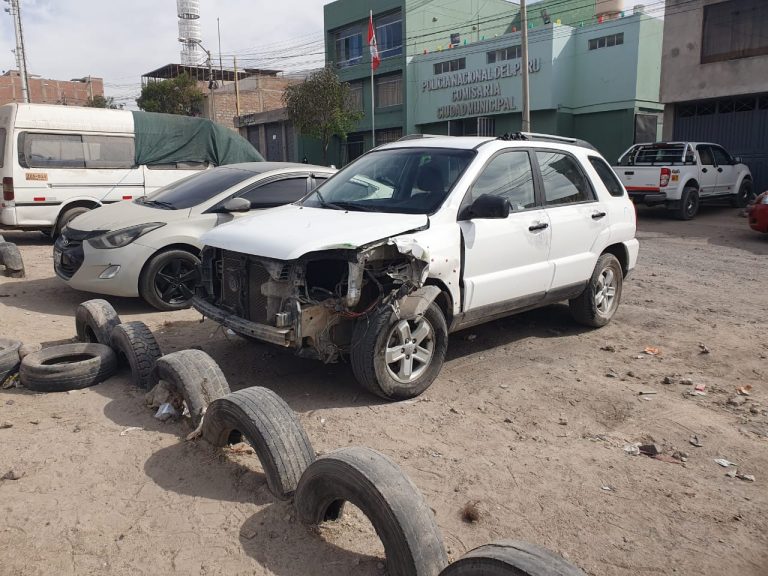 Policía ubicó camioneta que atropelló a madre familia en la vía Arequipa-La Joya 