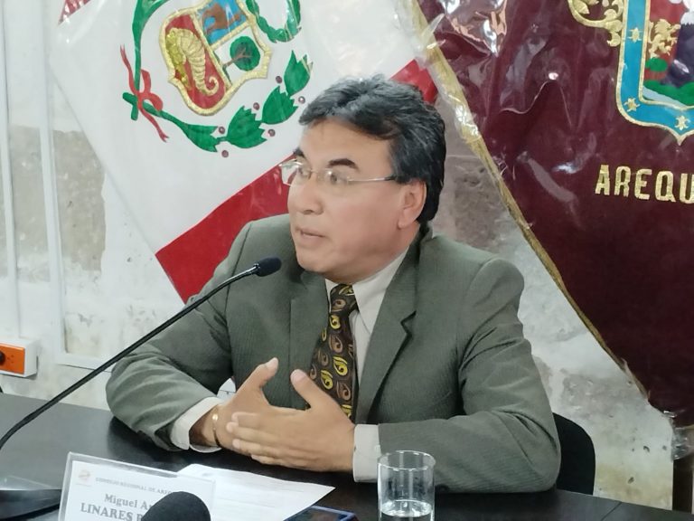 Presidente del Consejo Regional renunció al Movimiento Regional Yo Arequipa