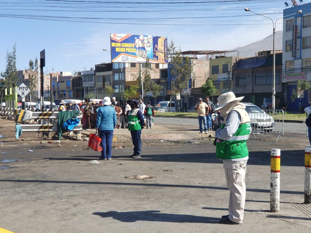 Municipalidad de Cerro Colorado busca controlar el comercio ambulatorio FOTO: Isaac Vilca / HBA Noticias