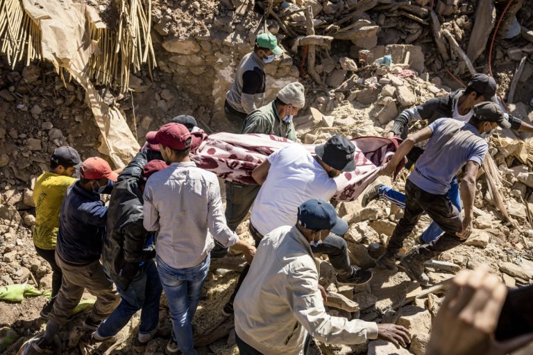 Terremoto en Marruecos: Aumentan a más de 2000 los muertos y 2059 los heridos