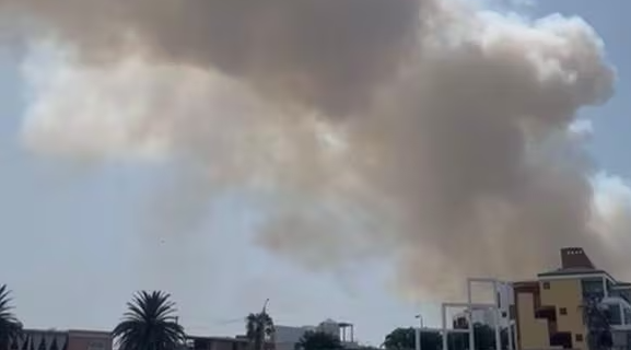 Incendio forestal en Mejía genera una gran humareda