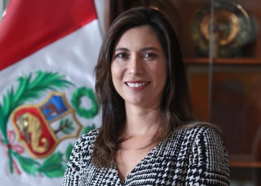 Angela Grossheim Barrientos, destacada experta en administración fiscal y directora ejecutiva de la Sociedad Nacional de Minería, Petróleo y Energía
