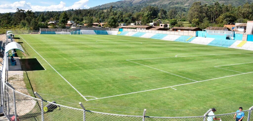 Estadio Germán Contreras Jara de Cajabamba.