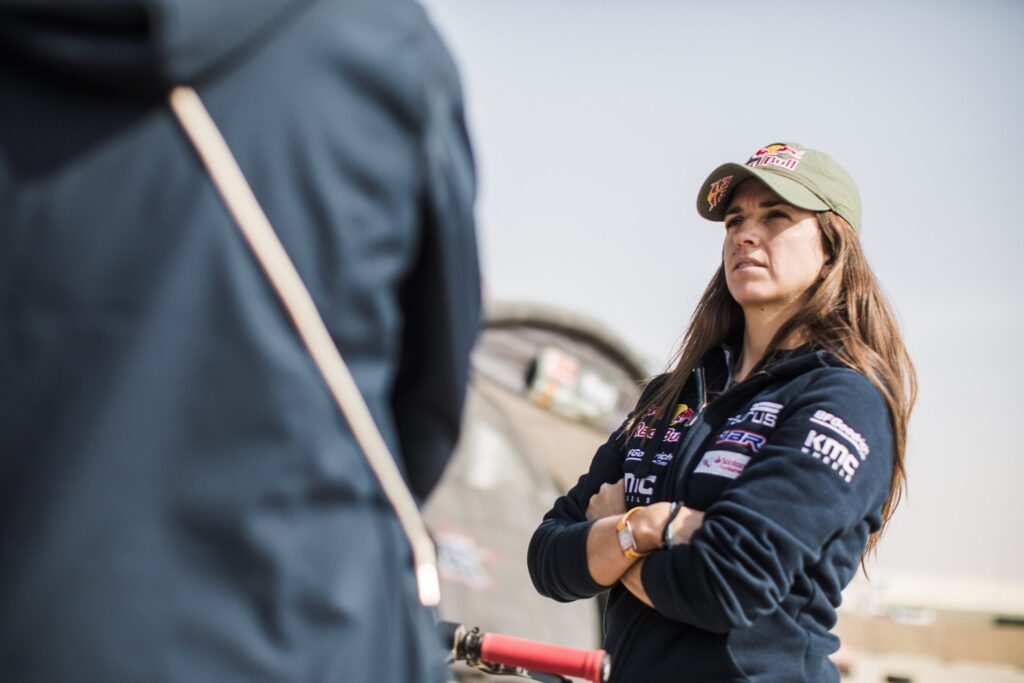 Cristina Gutiérrez, segunda piloto mujer en ganar el Rally Dakar en la historia de la carrera. 