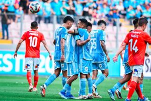 Celebraciones de jugadores de Sporting Cristal luego de uno de los goles en la Tarde Celeste.