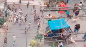 Dos adultos y dos menores heridos durante balacera entre presuntos barristas de Alianza y Universitario.