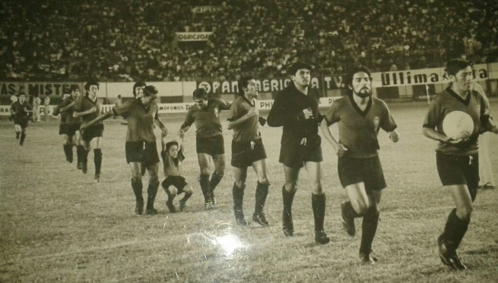 Sportivo Huracán en la finalísima de la Copa Perú de 1973.