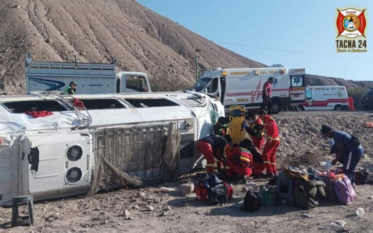 Accidente en la carretera Tacna-Tarata dejó a 14 heridos