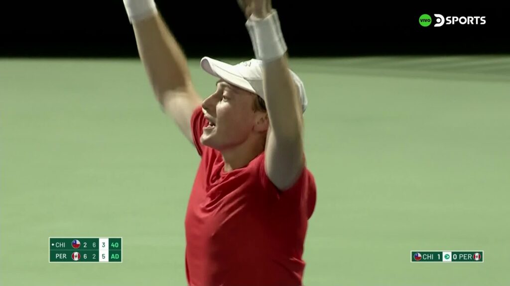 Celebración de Ignacio Buse en Copa Davis. 