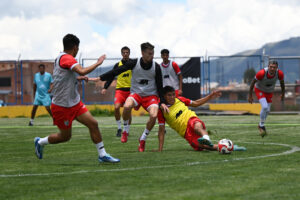 Cienciano entrenó con miras en Sporting Cristal.