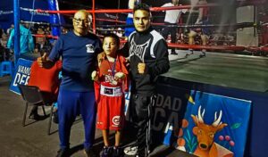 Rodrigo Peña, boxeador arequipeño de 11 años.