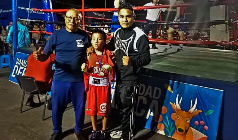 Boxeadores arequipeños triunfaron en Chile