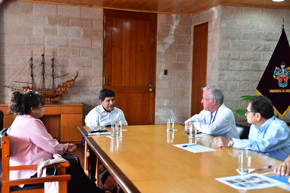 Reunión entre autoridades de Arequipa y FPV para la coordinación del Mundial de Vóleibol Sub-17. 