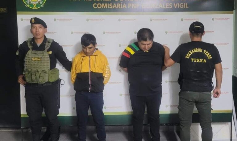 Capturan a dos sujetos acusados de robar celulares en buses de Tacna