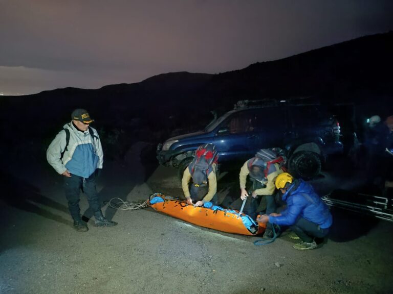Recuperan cuerpo de turista chileno que falleció cuando ascendía al Misti