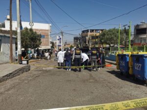 Policía es acusado de estar involucrado en el robo de una cabina de Internet en Cayma FOTO: Rosa Cabanillas / HBA Noticias