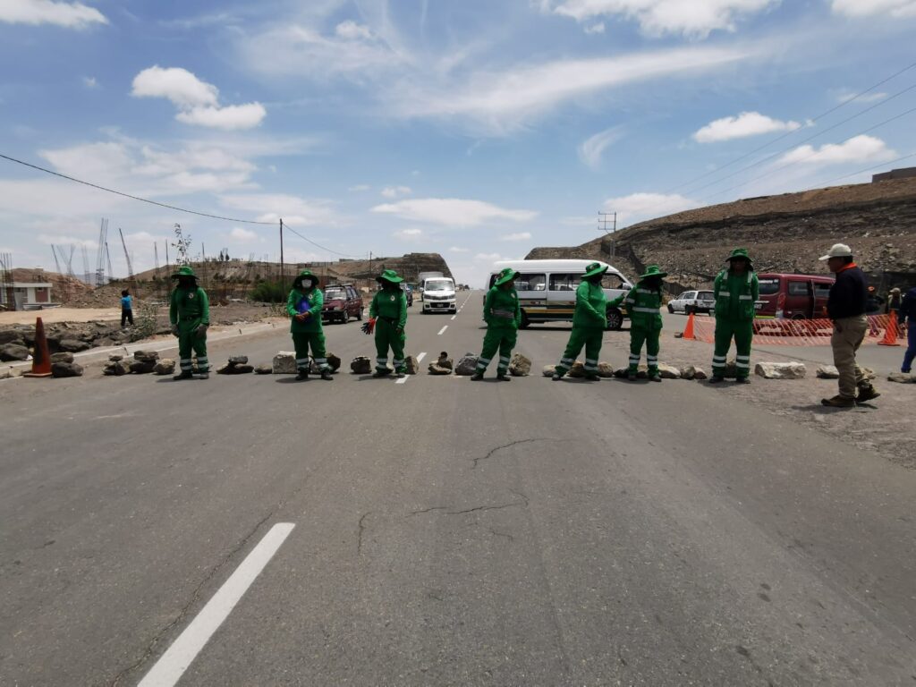 Tramo de la autopista Arequipa-La Joya, permenecerá cerrado por varias horas FOTO: Rosa Cabanillas