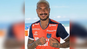 Paolo Guerrero llega´ra a Lima para ver su tema con la UCV