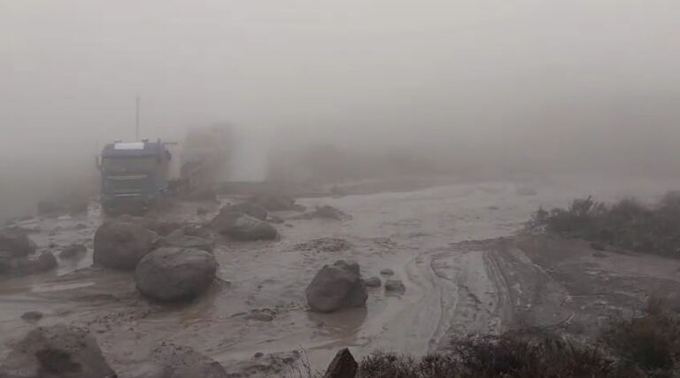 Huaicos y 25 viviendas afectadas dejó intensas lluvias en la provincia de Arequipa