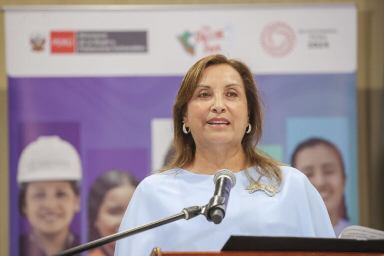 Presidenta Boluarte: «Debemos mantenernos unidos, priorizando el diálogo frente a las diferencias»