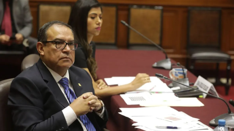 Congreso pide la renuncia de Alberto Otárola tras difusión de audio con Yazire Pinedo