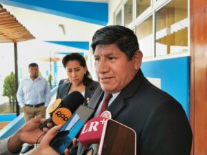 Director de la Ugel Norte, Roberto Marín sobre el tema de Apafa, infraestructura y falta de estudiantes FOTO: Rosa Cabanillas /HBA Noticias