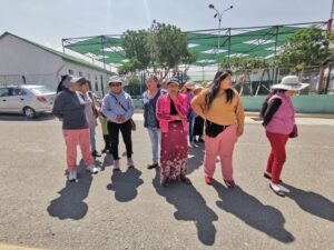 Niños del nivel primaria del colegio Las Flores siguen estudiando en aulas prefabricadas FOTO: Rosa Cabanillas / HBA Noticias