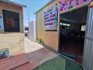 Estudiantes del colegio Apipa vienen estudiando en pésimas condiciones FOTO: Rosa Cabanillas/HBA Noticias